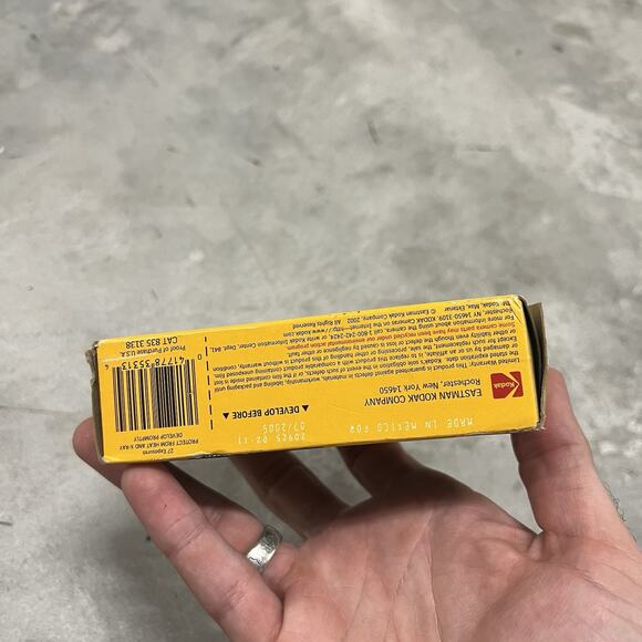 Kodak Max HQ Eastman Camera One Time Use 27 Exposures Ektanar Lens Expired 07/05 - Picture 3 of 6